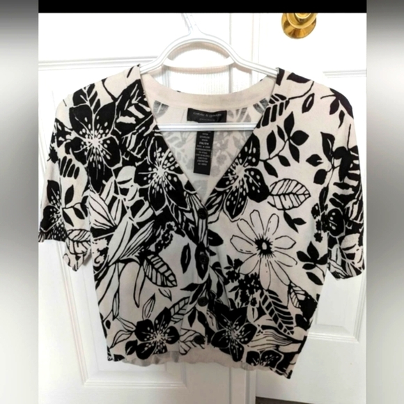 🎈Cable & Guage Short-Sleeve Cardigan - Picture 1 of 3
